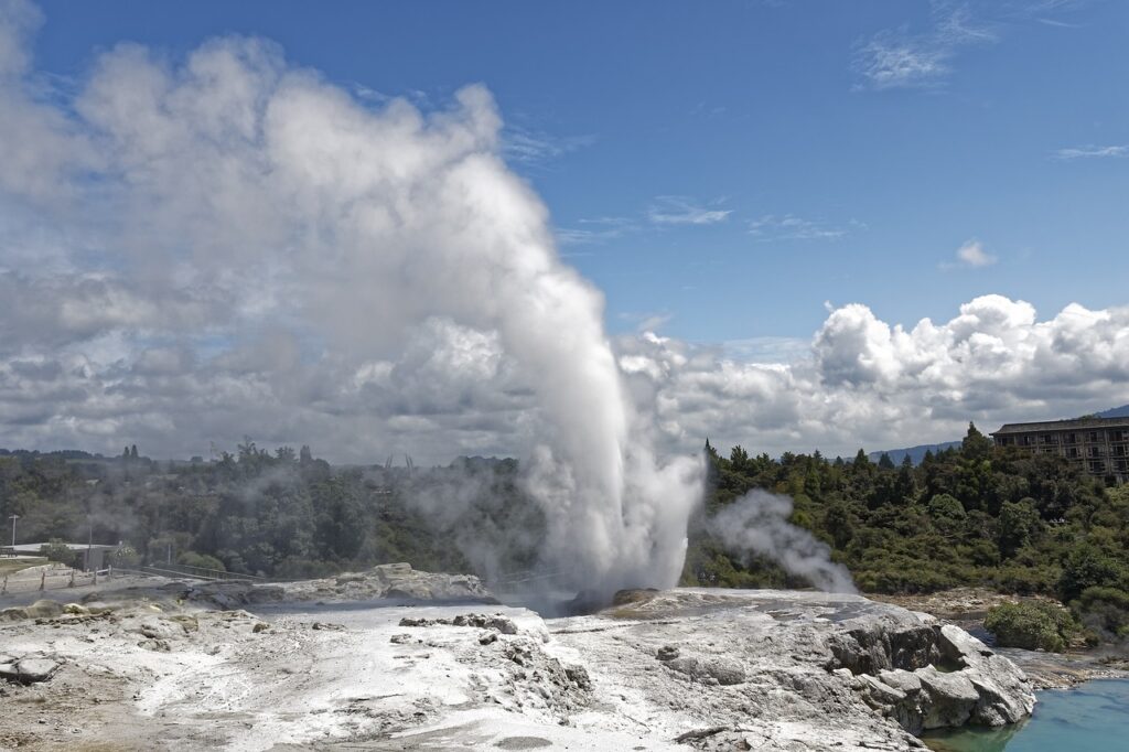 6. ロトルア (Rotorua)